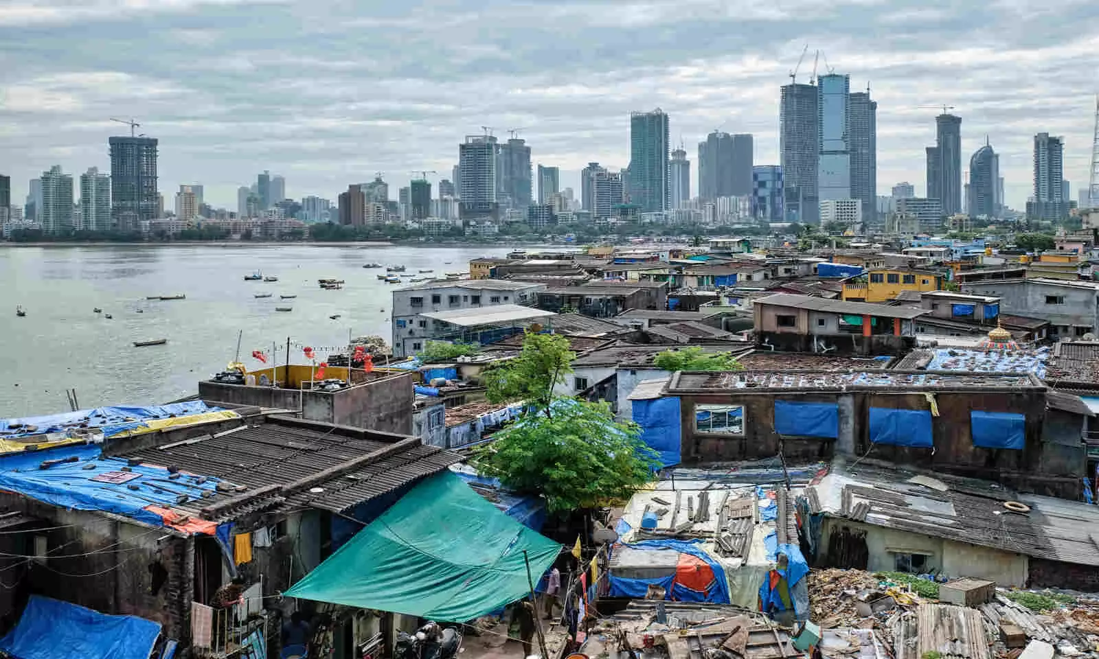 Is Extreme Poverty Below 1% as IMF Paper Claims? Is Extreme Poverty Below 1% as IMF Paper Claims?